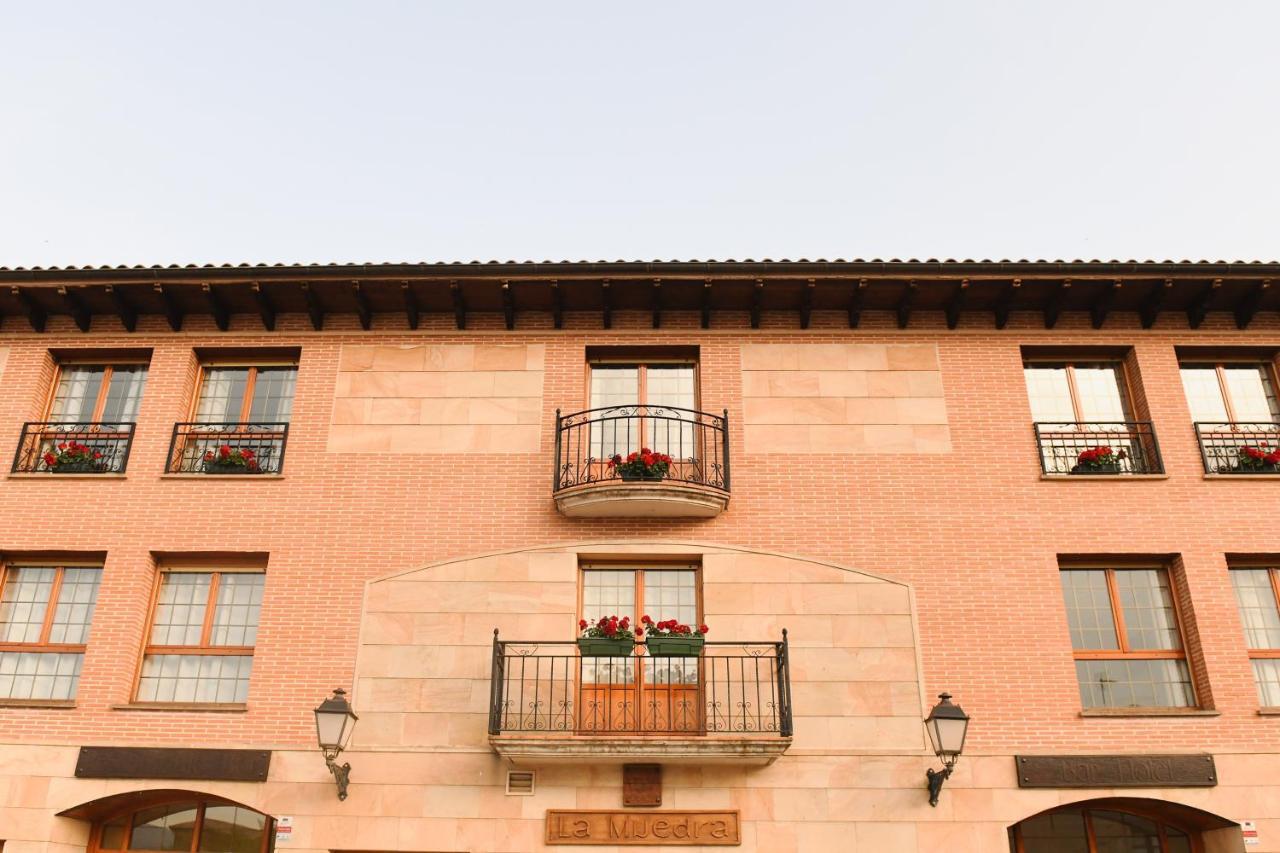 Hotel Rural Villa De Винуеса Екстериор снимка