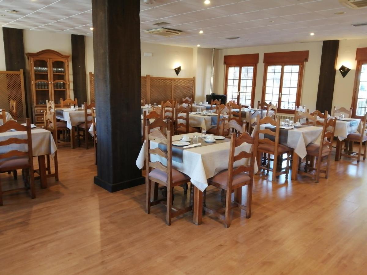 Hotel Rural Villa De Винуеса Екстериор снимка